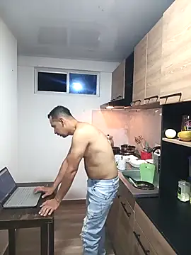 stivenlujan69 online show from November 2025 01:06:02 AM