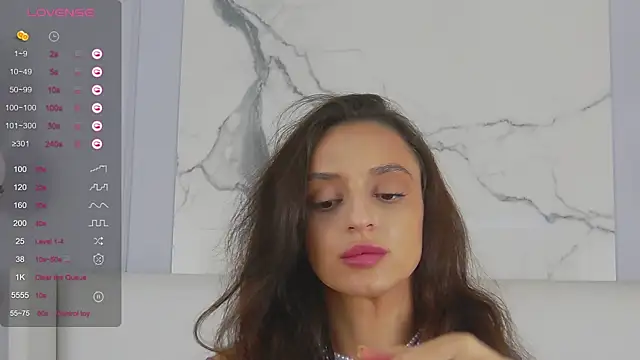 AdoraCortes online show from September 2025 05:34:01 PM