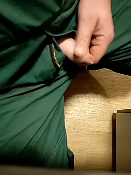 fickfreund019 online show from October 2025 04:58:01 AM