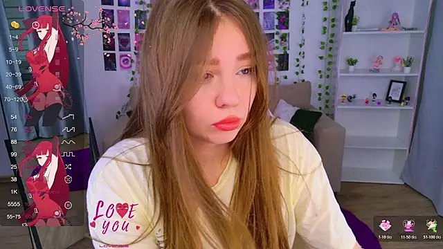 Snapshot of Moon__Bunny chatting on March 2026 03:06:02 PM Moon Bunny online show from March 2026 03:06:02 PM
