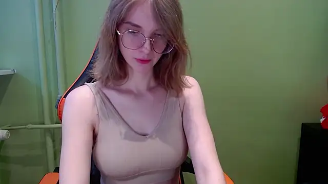 juicyPenny online show from March 2026 06:52:01 AM