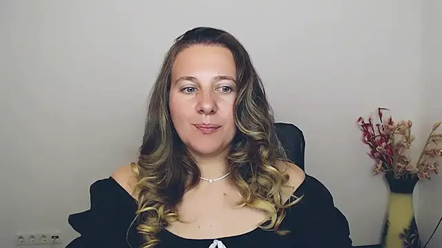 Snapshot of Darklure_ chatting on September 2025 09:03:02 PM Darklure  online show from September 2025 09:03:02 PM