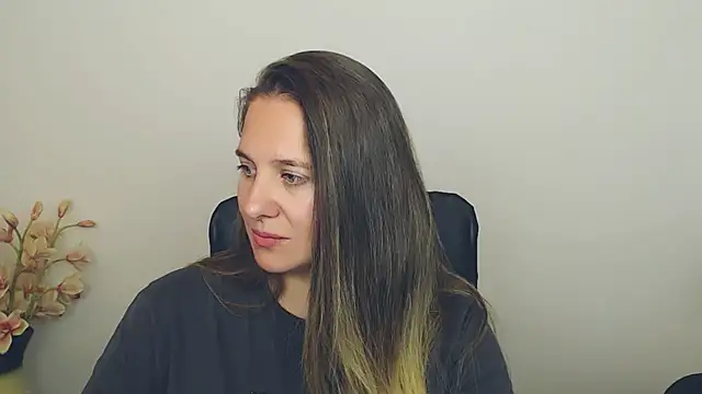 Snapshot of Darklure_ chatting on September 2025 06:13:02 PM Darklure  online show from September 2025 06:13:02 PM