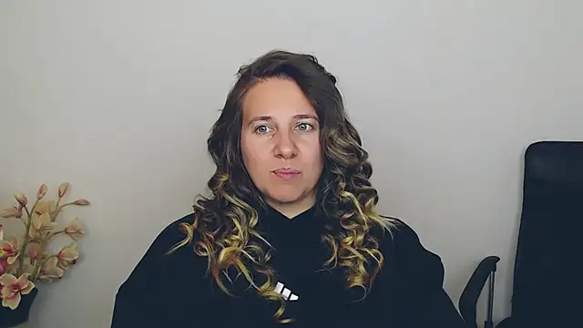 Snapshot of Darklure_ chatting on September 2025 04:01:01 PM Darklure  online show from September 2025 04:01:01 PM