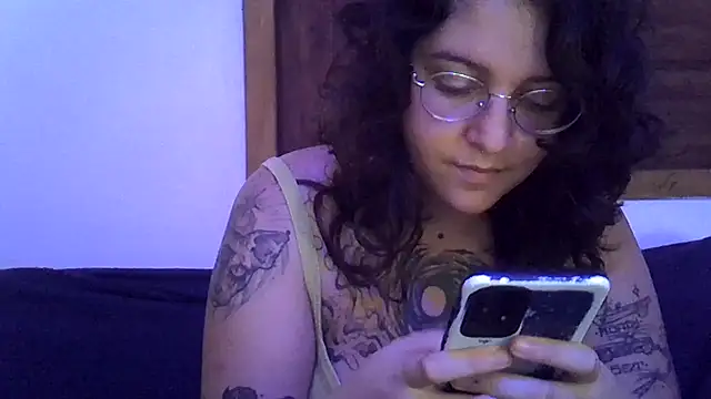 Blue Liz online show from November 2025 01:15:02 PM