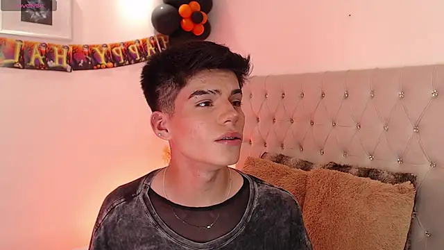 Dulcey  online show from October 2025 04:04:01 AM