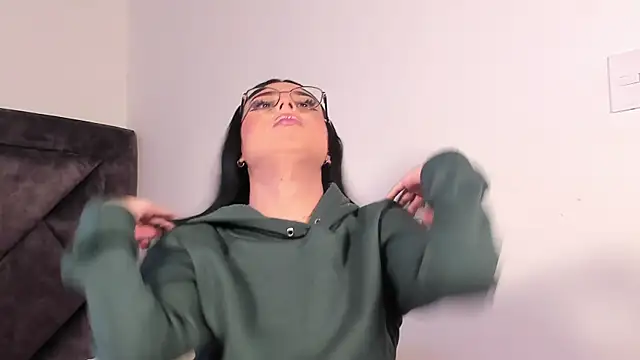 Snapshot of SamanthaRivas_ chatting on September 2025 10:21:01 PM SamanthaRivas online show from September 2025 10:21:01 PM