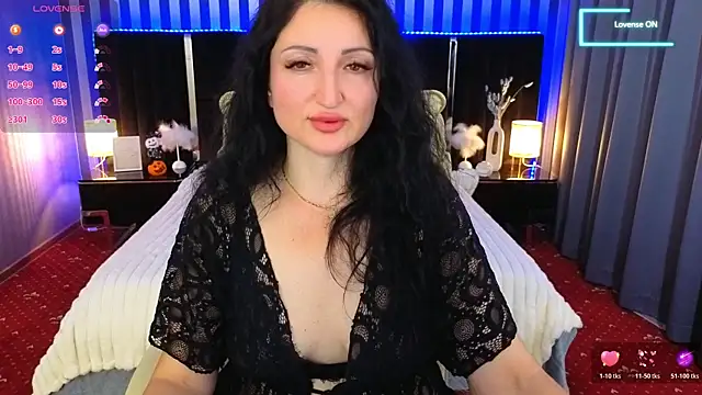 Snapshot of MissRossi chatting on November 2025 08:08:01 PM MissRossi online show from November 2025 08:08:01 PM