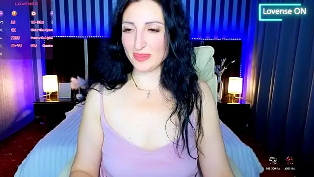 Snapshot of MissRossi chatting on November 2025 08:21:01 PM MissRossi online show from November 2025 08:21:01 PM