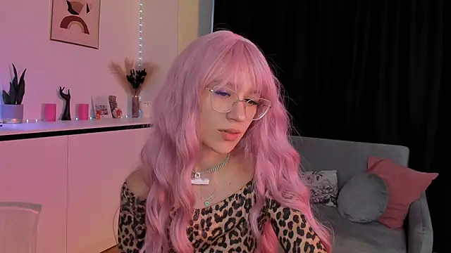 EvaBllake online show from October 2025 05:16:02 AM