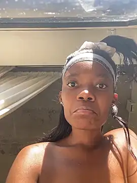 prettydollyy online show from April 2026 07:35:01 AM