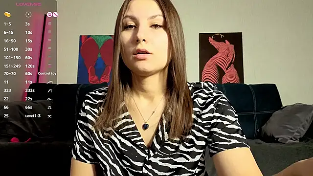 TrixiBell online show from January 2026 05:22:02 AM