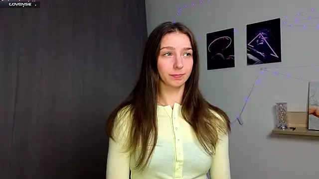 Snapshot of Made_for_Love chatting on October 2025 02:19:01 PM Made for Love online show from October 2025 02:19:01 PM