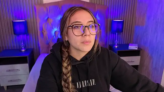 Bonnali lune online show from February 2026 07:32:02 PM