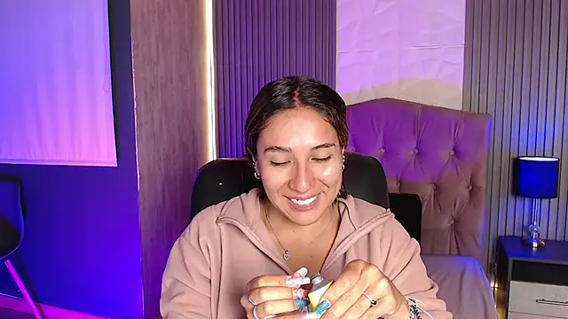 Snapshot of Bonnali_lune chatting on June 2026 04:39:02 AM Bonnali lune online show from June 2026 04:39:02 AM