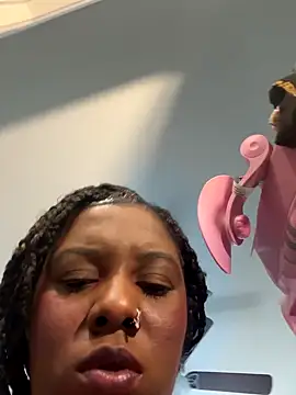 Snapshot of MsSuperWettt chatting on September 2025 07:03:01 PM MsSuperWettt online show from September 2025 07:03:01 PM