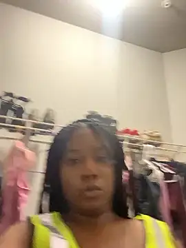 Snapshot of MsSuperWettt chatting on September 2025 09:13:02 AM MsSuperWettt online show from September 2025 09:13:02 AM