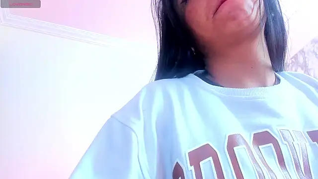 Snapshot of Sheilly_brown chatting on January 2026 08:54:01 PM Sheilly brown online show from January 2026 08:54:01 PM