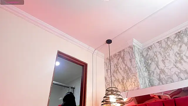 Snapshot of Sheilly_brown chatting on January 2026 07:11:01 PM Sheilly brown online show from January 2026 07:11:01 PM