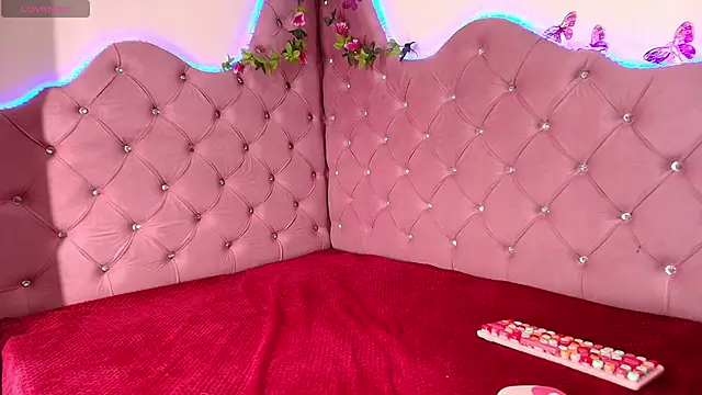 Snapshot of Sheilly_brown chatting on March 2026 07:19:02 PM Sheilly brown online show from March 2026 07:19:02 PM