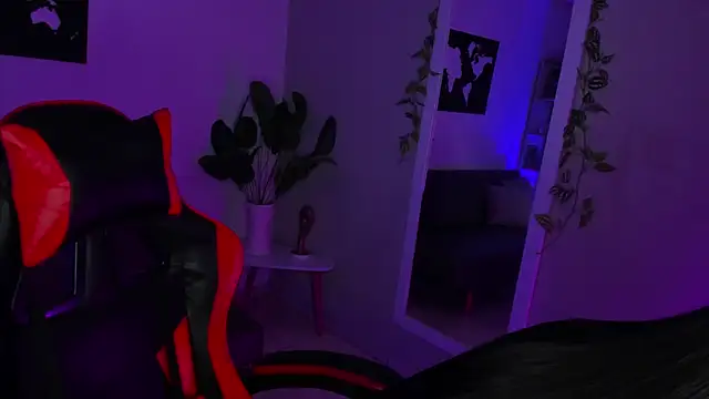 Snapshot of ZoeValencia1 chatting on April 2026 12:57:02 PM ZoeValencia1 online show from April 2026 12:57:02 PM