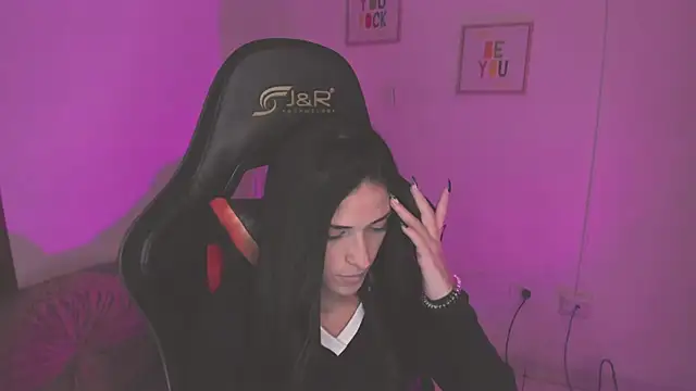 Snapshot of ZoeValencia1 chatting on April 2026 07:58:01 PM ZoeValencia1 online show from April 2026 07:58:01 PM