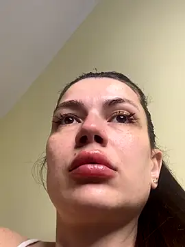 Snapshot of Cute_Erika chatting on October 2025 10:32:02 AM Cute Erika online show from October 2025 10:32:02 AM