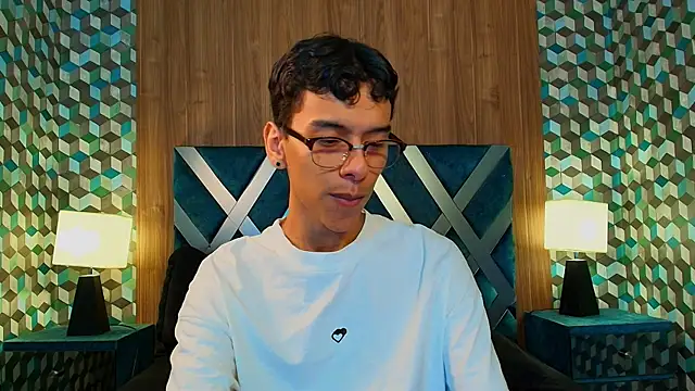 Aiden Royce online show from October 2025 05:07:02 AM