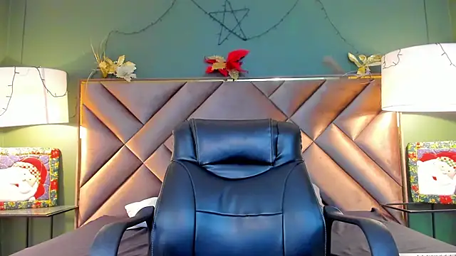 Aiden Royce online show from December 2025 03:24:02 AM