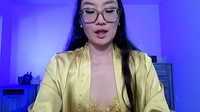 Aliciaz3 online show from October 2025 04:15:02 PM