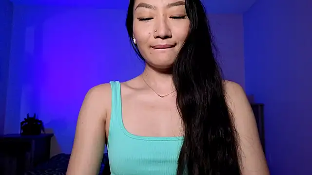 Aliciaz3 online show from November 2025 02:13:01 PM