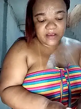 melcarioca1111 online show from May 2026 02:33:02 PM