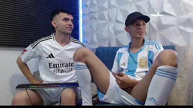 Isaac tan online show from September 2025 04:06:02 AM