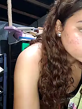 Snapshot of Violethroos chatting on March 2026 04:05:01 AM Violethroos online show from March 2026 04:05:01 AM