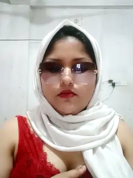 Snapshot of Nusrat-N chatting on March 2026 04:06:02 AM Nusrat-N online show from March 2026 04:06:02 AM