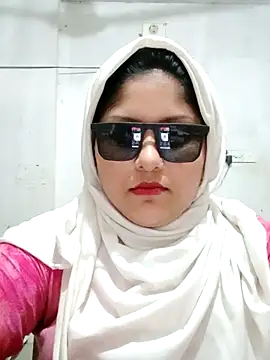 Snapshot of Nusrat-N chatting on March 2026 02:22:02 PM Nusrat-N online show from March 2026 02:22:02 PM