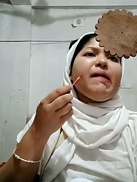 Snapshot of Nusrat-N chatting on March 2026 09:58:02 PM Nusrat-N online show from March 2026 09:58:02 PM