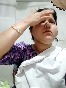 Snapshot of Nusrat-N chatting on March 2026 09:47:02 PM Nusrat-N online show from March 2026 09:47:02 PM