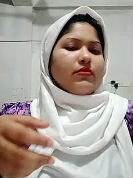 Snapshot of Nusrat-N chatting on April 2026 09:23:01 PM Nusrat-N online show from April 2026 09:23:01 PM