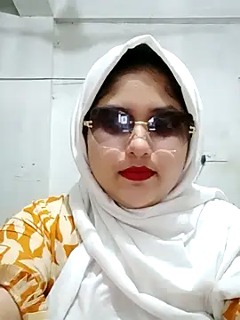 Snapshot of Nusrat-N chatting on April 2026 10:10:01 PM Nusrat-N online show from April 2026 10:10:01 PM
