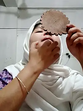 Snapshot of Nusrat-N chatting on April 2026 12:22:01 AM Nusrat-N online show from April 2026 12:22:01 AM