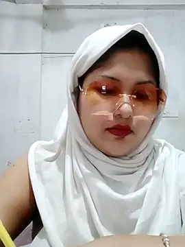 Snapshot of Nusrat-N chatting on April 2026 02:04:02 AM Nusrat-N online show from April 2026 02:04:02 AM