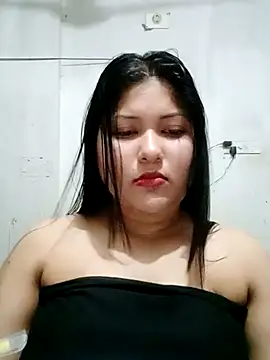 Snapshot of Nusrat-N chatting on April 2026 01:02:01 PM Nusrat-N online show from April 2026 01:02:01 PM