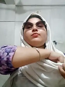 Snapshot of Nusrat-N chatting on May 2026 02:23:02 PM Nusrat-N online show from May 2026 02:23:02 PM