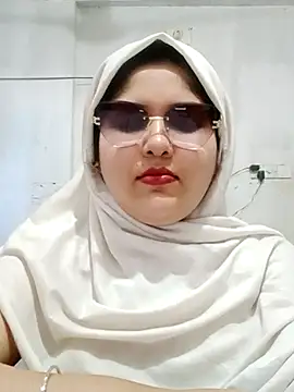 Snapshot of Nusrat-N chatting on May 2026 01:14:01 AM Nusrat-N online show from May 2026 01:14:01 AM