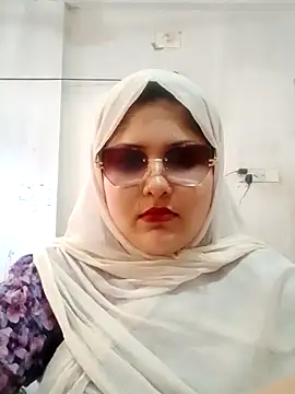 Snapshot of Nusrat-N chatting on June 2026 08:15:02 AM Nusrat-N online show from June 2026 08:15:02 AM