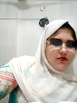 Snapshot of Nusrat-N chatting on June 2026 02:38:01 PM Nusrat-N online show from June 2026 02:38:01 PM