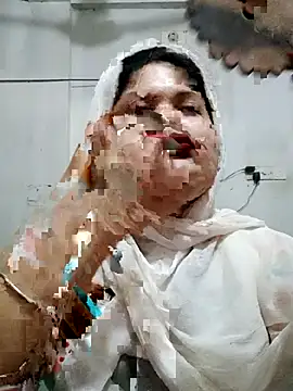 Snapshot of Nusrat-N chatting on July 2026 02:52:01 PM Nusrat-N online show from July 2026 02:52:01 PM