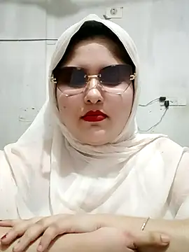 Snapshot of Nusrat-N chatting on July 2026 12:52:02 PM Nusrat-N online show from July 2026 12:52:02 PM