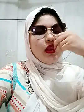Snapshot of Nusrat-N chatting on July 2026 01:30:02 AM Nusrat-N online show from July 2026 01:30:02 AM
